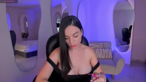 Morgan Hicks online show from January 7, 8:25 pm