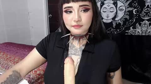 Snapshot of morganmoon1 chatting on October 22, 8:10 pm Morgan Moon online show from October 22, 8:10 pm