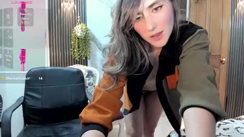 Moriah online show from December 15, 6:48 pm