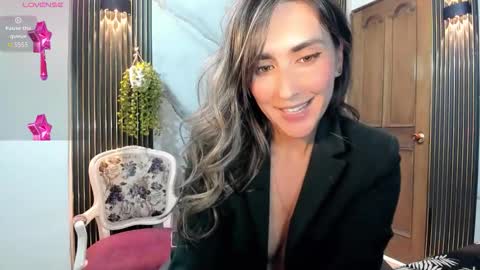 Moriah online show from December 1, 7:12 pm