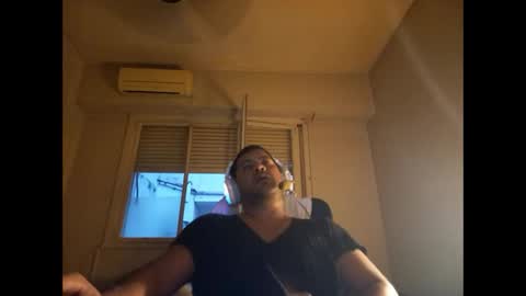 Snapshot of morocho777 chatting on March 8, 9:39 am Bruno online show from March 8, 9:39 am