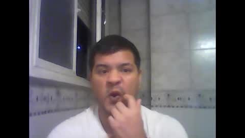 Snapshot of morocho777 chatting on December 3, 11:29 pm Bruno online show from December 3, 11:29 pm