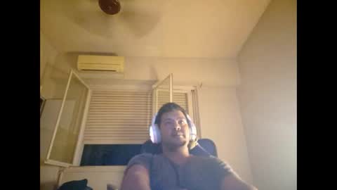 Snapshot of morocho777 chatting on February 20, 5:23 am Bruno online show from February 20, 5:23 am