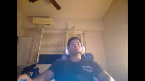 Snapshot of morocho777 chatting on February 19, 5:27 am Bruno online show from February 19, 5:27 am