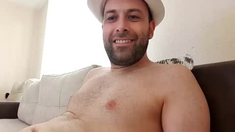 Snapshot of mostwanted7 chatting on September 17, 3:37 pm mostwanted7 online show from September 17, 3:37 pm