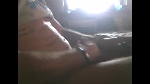 Snapshot of mowgli1977 chatting on December 28, 8:37 am mowgli1977 online show from December 28, 8:37 am