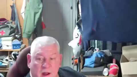 mr_canoe_licker_69 online show from February 12, 8:07 pm