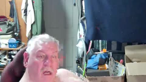 mr_canoe_licker_69 online show from February 27, 4:53 pm