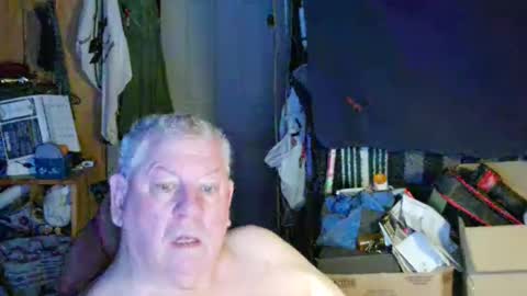 mr_canoe_licker_69 online show from March 6, 7:58 am