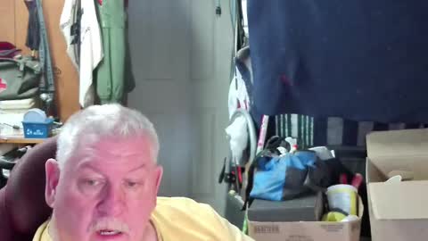 mr_canoe_licker_69 online show from February 23, 7:17 pm