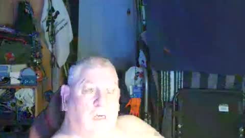 mr_canoe_licker_69 online show from February 8, 12:28 pm