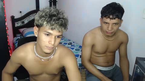 mr_cock_28 online show from February 8, 6:33 am