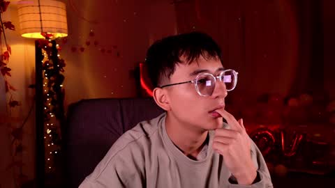 Mr Evans online show from February 7, 3:08 pm