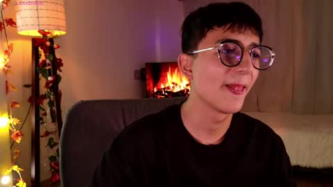 Mr Evans online show from February 19, 2:22 pm