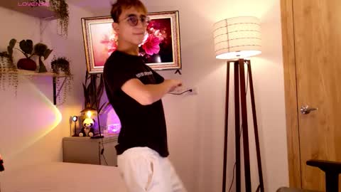 Mr Evans online show from January 8, 4:57 pm