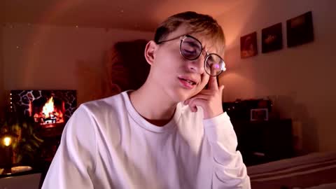 Mr Evans online show from October 20, 5:18 pm