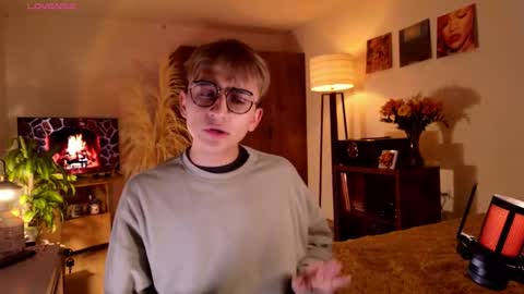 Mr Evans online show from September 15, 5:36 pm