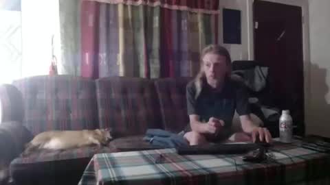 mr_happy12 online show from October 3, 6:10 am