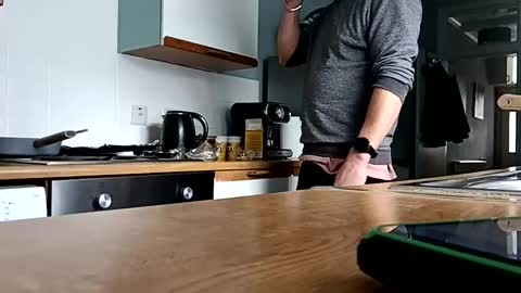 mr_i_ online show from February 1, 10:05 am