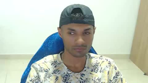 Max online show from March 1, 10:03 pm