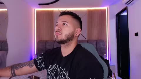 MIKEE online show from May 3, 3:01 am