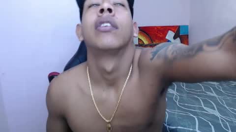 mr_stiven_ online show from February 4, 3:22 am