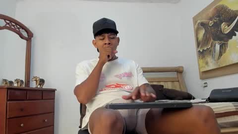 mr_stiven_ online show from March 3, 7:26 am