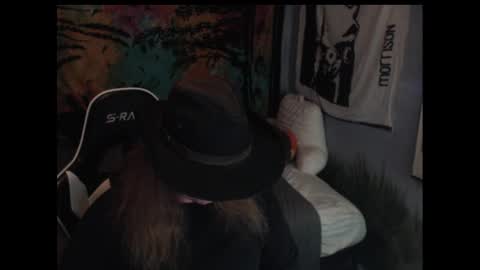 Snapshot of mr_strawberry chatting on October 7, 4:52 am mr_strawberry online show from October 7, 4:52 am