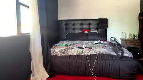 MrBigDThomas online show from March 25, 4:36 pm