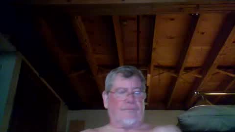 Snapshot of mrblade666 chatting on October 23, 11:27 pm mrblade666 online show from October 23, 11:27 pm
