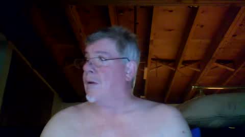 Snapshot of mrblade666 chatting on October 5, 1:19 pm mrblade666 online show from October 5, 1:19 pm