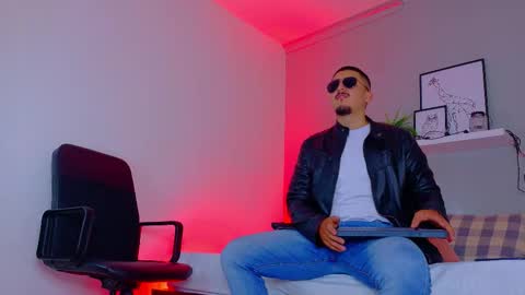 Mr Fox online show from January 14, 7:55 pm