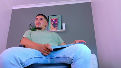 Mr Fox online show from May 26, 7:31 pm