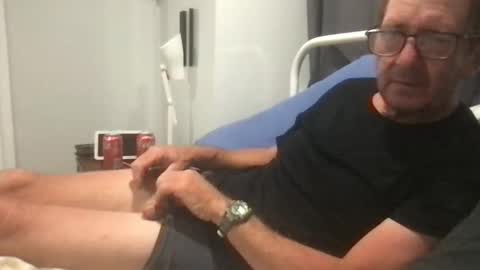 mrgray11xxx aussie online show from January 13, 2:47 pm