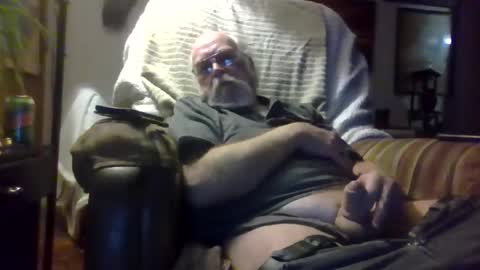 mrhollar online show from December 2, 2:10 am