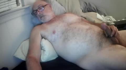 Snapshot of mrjames59 chatting on September 28, 8:12 am mrjames59 online show from September 28, 8:12 am