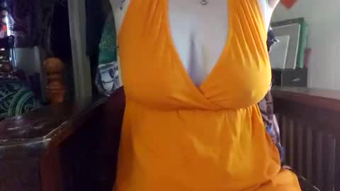 MrsLuna19 online show from April 7, 6:21 pm