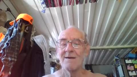 Chuck online show from July 16, 4:21 pm