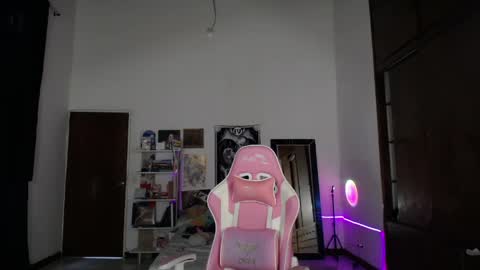 Manuela3 online show from May 17, 6:28 pm