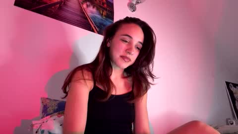 ms_sophiee online show from April 22, 9:22 pm