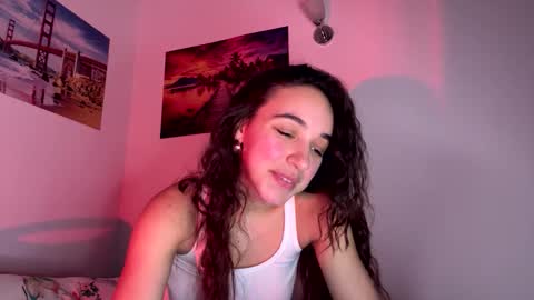 ms_sophiee online show from January 12, 7:10 pm