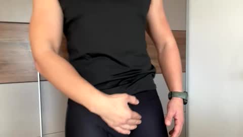 MsclBoy192 online show from October 28, 10:27 am