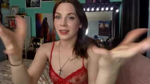 Lulu online show from October 22, 10:00 pm