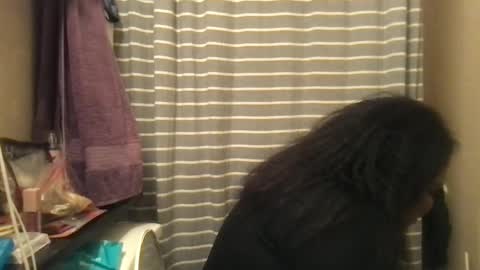 Snapshot of msjonemillion chatting on February 12, 5:15 am Chocolate  Candy   Stick online show from February 12, 5:15 am