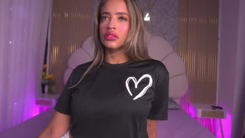 Manuela  online show from April 18, 3:19 am