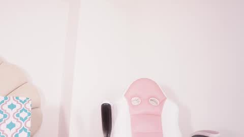 Manuela  online show from October 28, 3:18 am