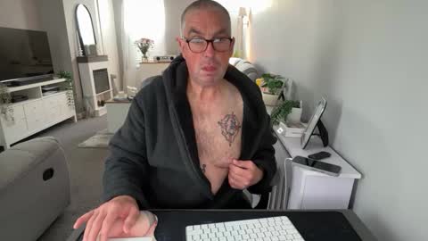 mtb1697 online show from October 2, 9:19 am