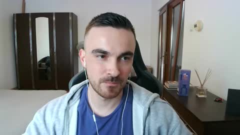 Victor online show from April 3, 1:51 pm