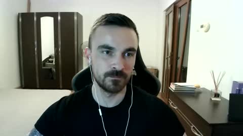 Victor online show from May 13, 7:01 pm