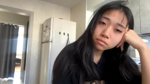 Mia online show from April 7, 10:12 pm